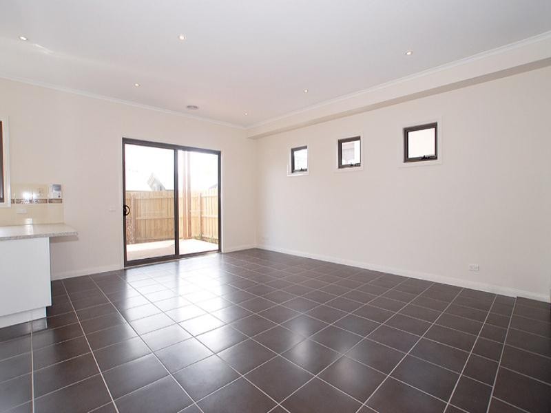 1/21-23 Summit Road, Frankston VIC 3199