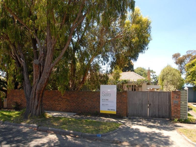 13 Inglis Avenue, Frankston VIC 3199