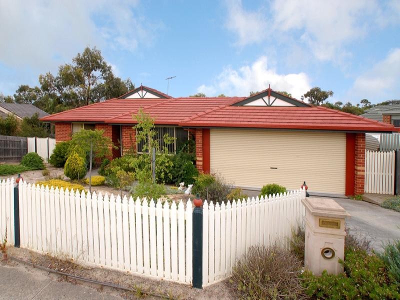35 Lexton Drive, Langwarrin VIC 3910