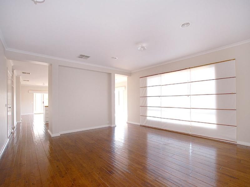 2 Valentine Road, Langwarrin VIC 3910