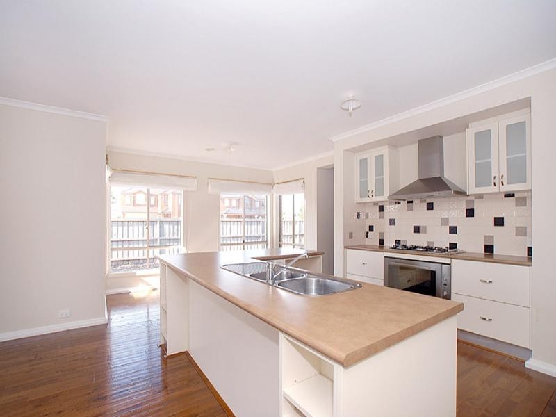 2 Valentine Road, Langwarrin VIC 3910