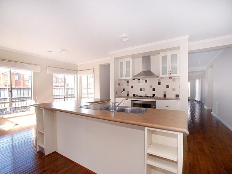 2 Valentine Road, Langwarrin VIC 3910