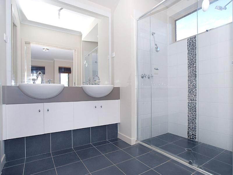 2 Valentine Road, Langwarrin VIC 3910