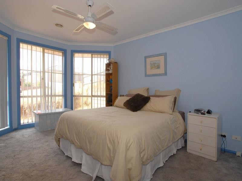 14 Grasswren Close, Langwarrin VIC 3910