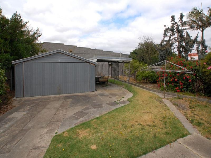 17 Inglis Avenue, Frankston VIC 3199
