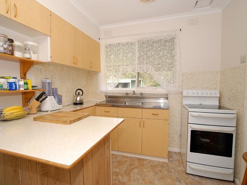 5 Woodlands Road, Cranbourne South VIC 3977