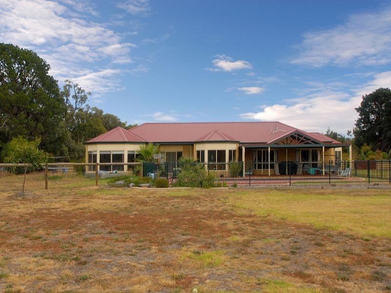 106 Weeroona Road, Langwarrin VIC 3910