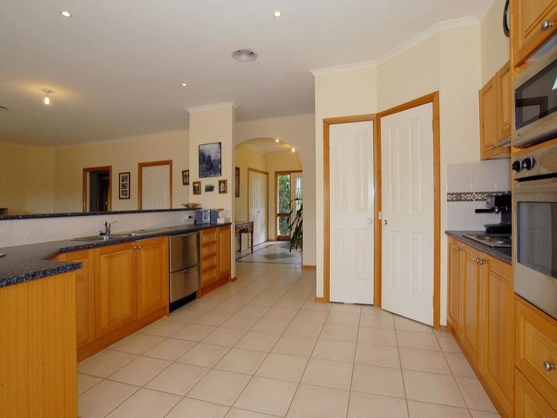 106 Weeroona Road, Langwarrin VIC 3910