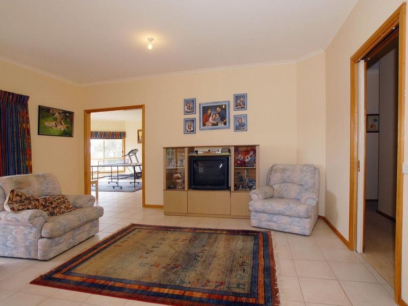 106 Weeroona Road, Langwarrin VIC 3910