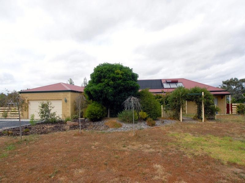 106 Weeroona Road, Langwarrin VIC 3910