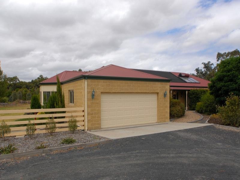 106 Weeroona Road, Langwarrin VIC 3910