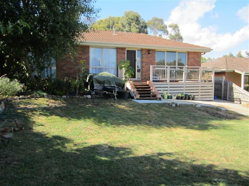 4 Greenacres Court, Langwarrin VIC 3910