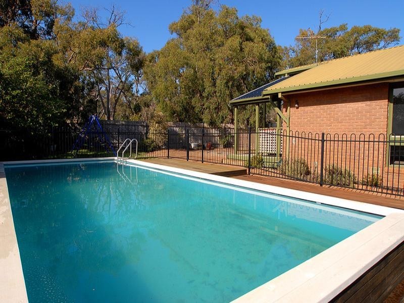 4 Invermay Court, Frankston VIC 3199