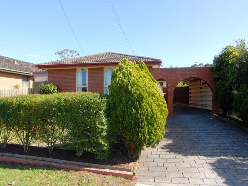 9 Paterson Avenue, Langwarrin VIC 3910