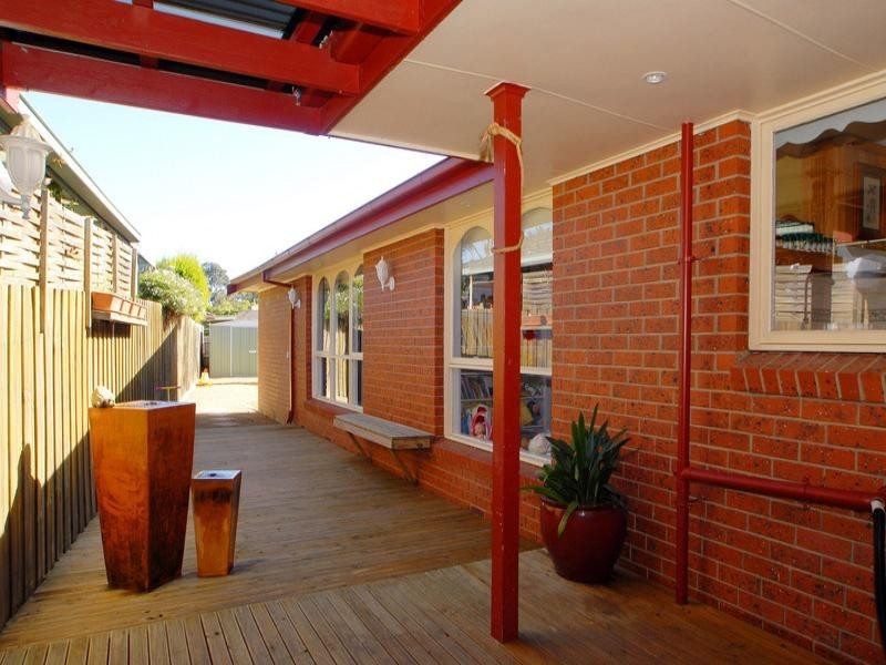 9 Paterson Avenue, Langwarrin VIC 3910