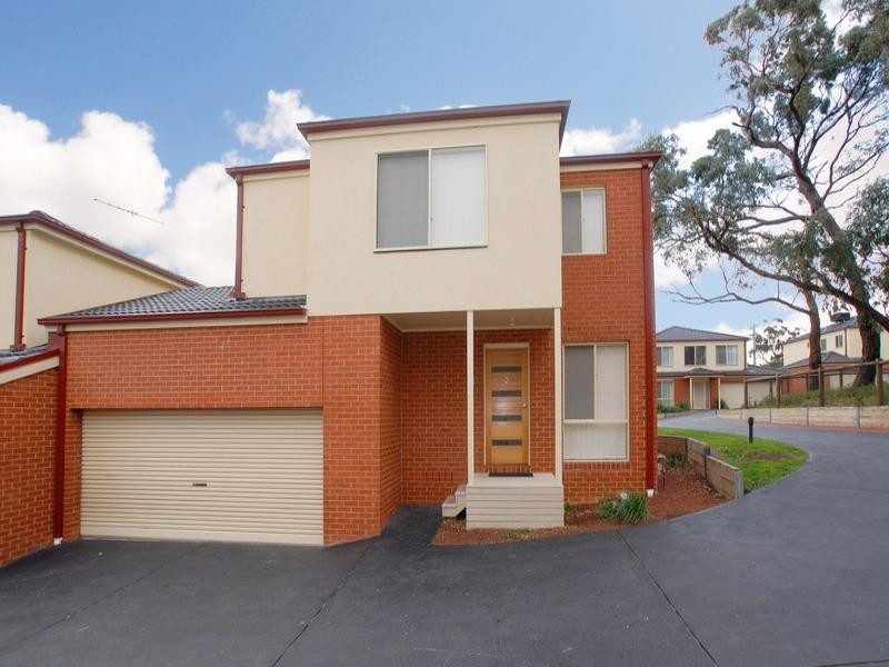 3/2 Edward Street, Langwarrin VIC 3910