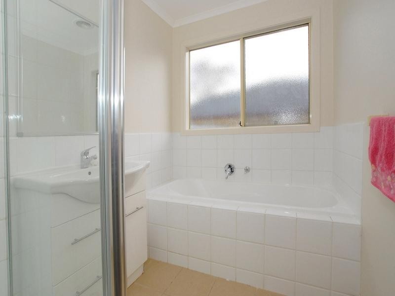 3/2 Edward Street, Langwarrin VIC 3910