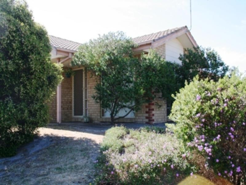 11/15 Peninsula Crescent, Langwarrin VIC 3910