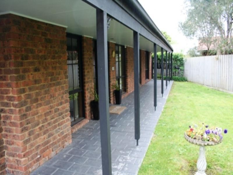 2 Juliana Close, Frankston VIC 3199