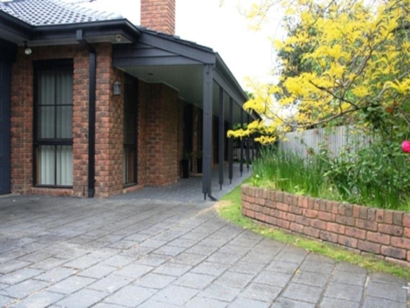 2 Juliana Close, Frankston VIC 3199