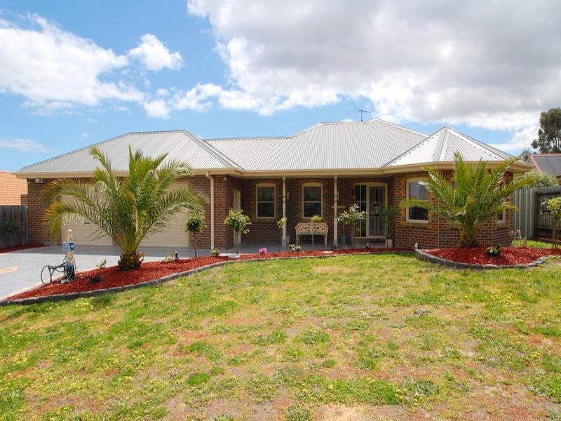 4 Illawong Mews, Langwarrin VIC 3910