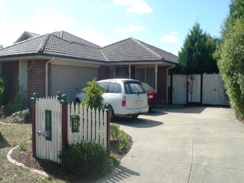 8 Carolyn Court, Langwarrin VIC 3910