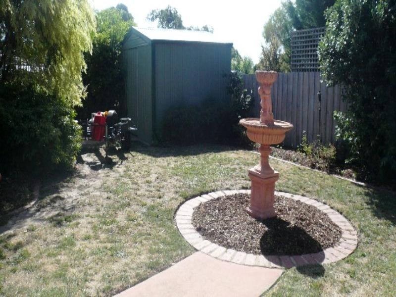 8 Carolyn Court, Langwarrin VIC 3910