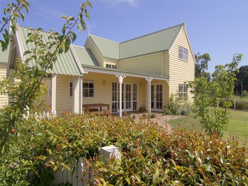 60 Newton Avenue, Langwarrin VIC 3910