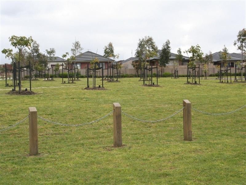 15 Belvista Way, Cranbourne South VIC 3977