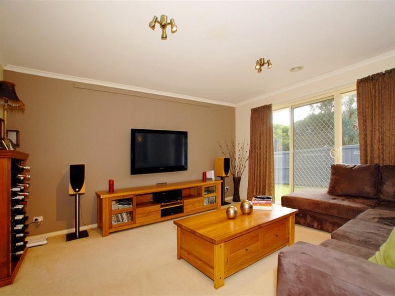 2 Ebony Drive, Langwarrin VIC 3910