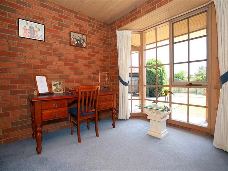 10 Colwyn Close, Langwarrin VIC 3910
