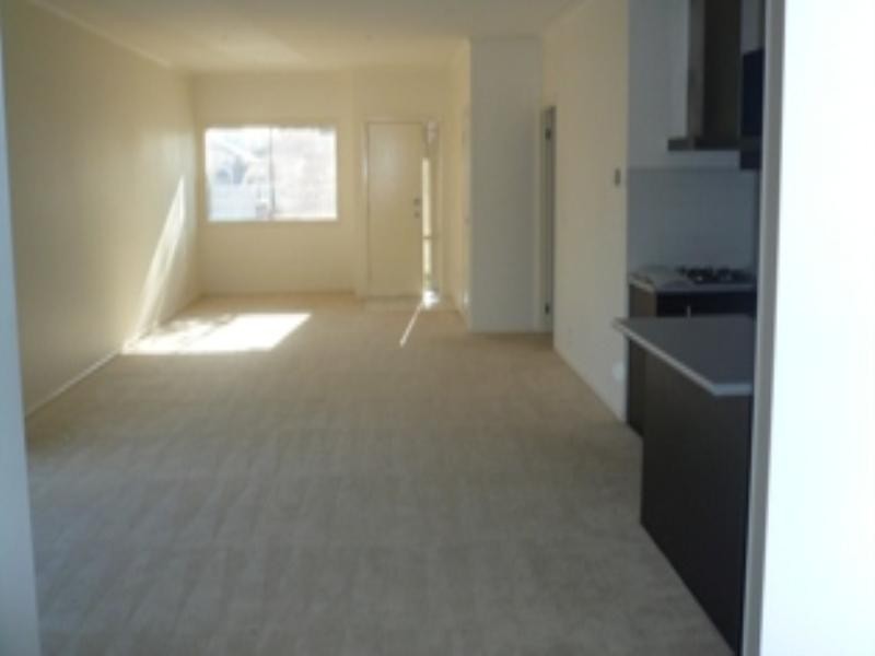 1/82 East Road, Seaford VIC 3198