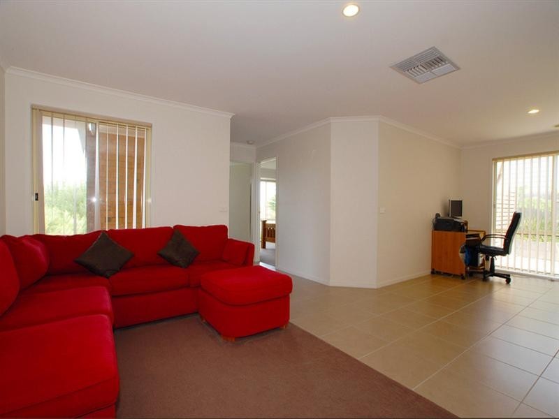 20 Romsey Place, Langwarrin VIC 3910