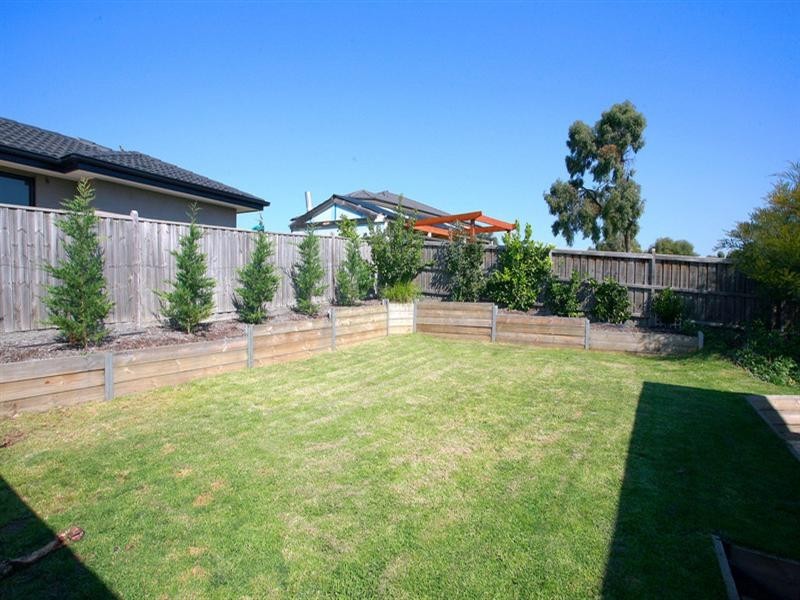 2 Brown Thornbill Court, Langwarrin VIC 3910