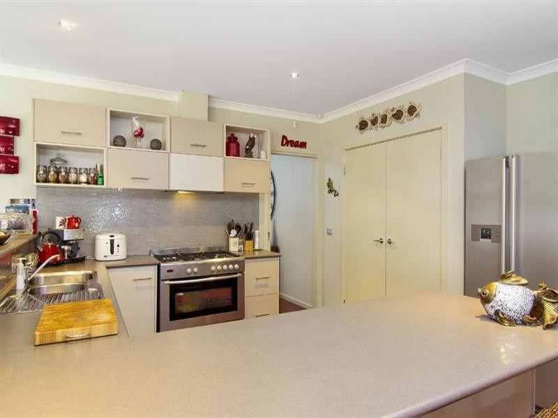 5 Fieldwood Lane, Langwarrin VIC 3910