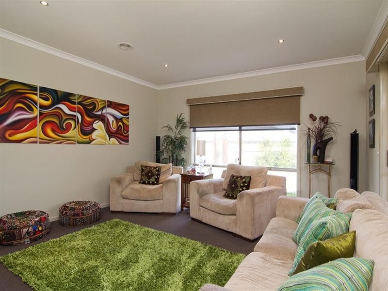 5 Fieldwood Lane, Langwarrin VIC 3910