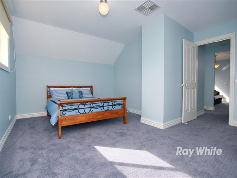 19 Sunny Vale Drive, Langwarrin VIC 3910