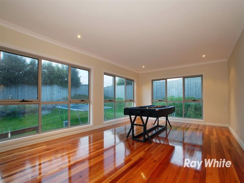 5 Crenada Close, Langwarrin VIC 3910