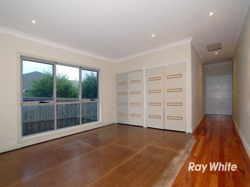 5 Crenada Close, Langwarrin VIC 3910