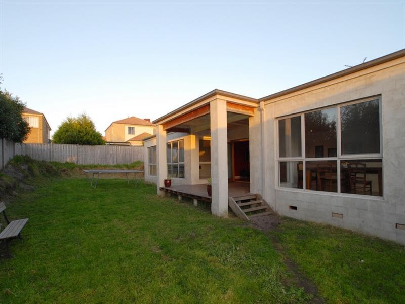 5 Crenada Close, Langwarrin VIC 3910