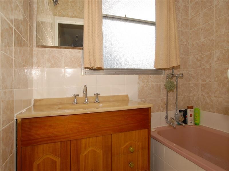 18 Lindsay Street, Frankston North VIC 3200