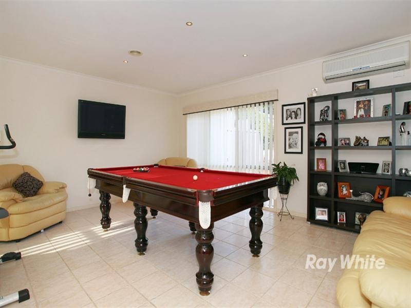 8 Bottlebrush Court, Langwarrin VIC 3910