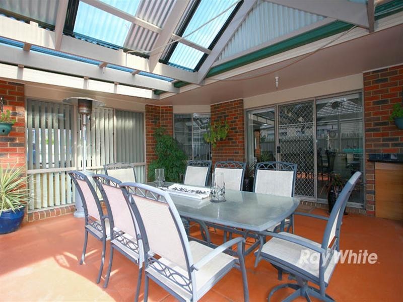 8 Bottlebrush Court, Langwarrin VIC 3910