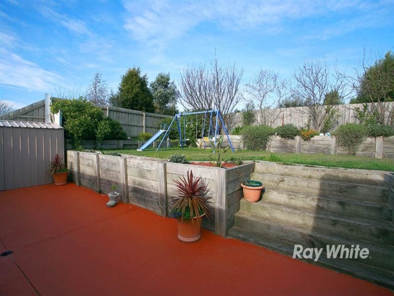 8 Bottlebrush Court, Langwarrin VIC 3910