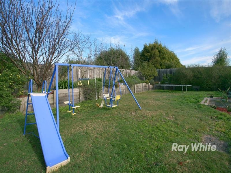 8 Bottlebrush Court, Langwarrin VIC 3910