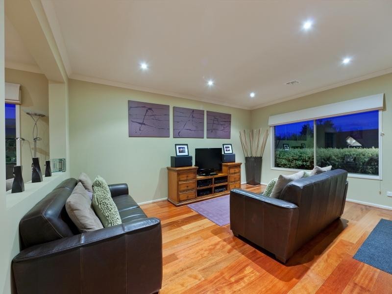 63 Apple Berry Avenue, Langwarrin VIC 3910