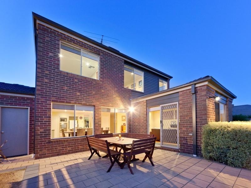63 Apple Berry Avenue, Langwarrin VIC 3910