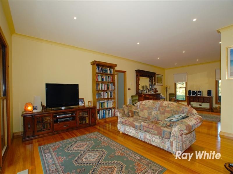 33 Leisureland Drive, Langwarrin VIC 3910