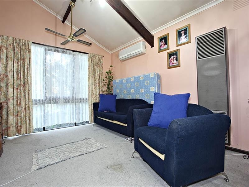 11 Raymond Avenue, Langwarrin VIC 3910