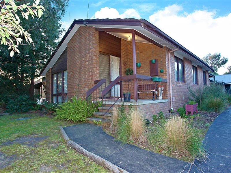 11 Raymond Avenue, Langwarrin VIC 3910